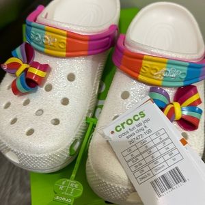 Brandnew Crocs